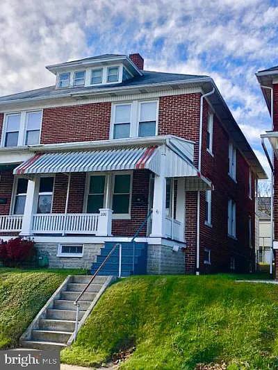 House for rent at 220 Wise Ave, Red Lion, PA 17356