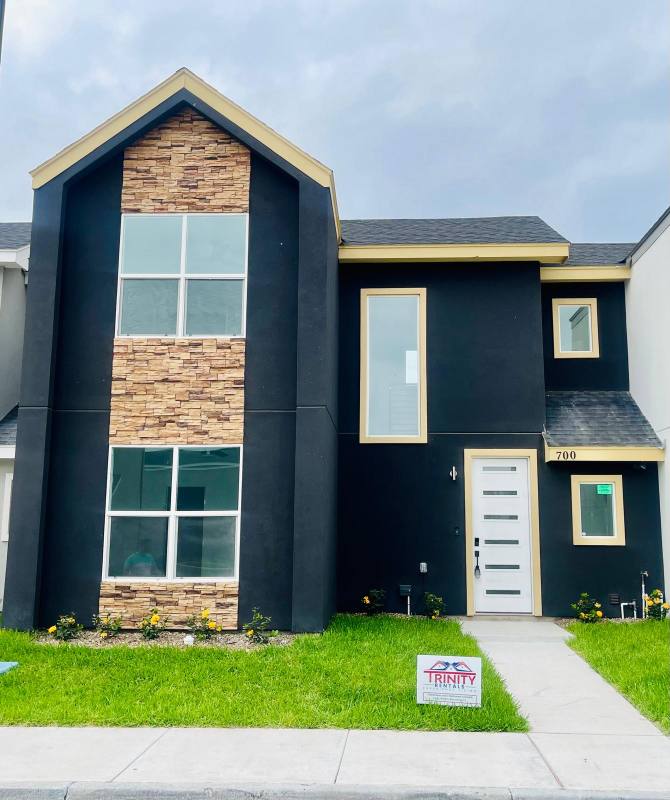 Townhouse for rent at 708 W Seminole Ave, Pharr, TX 78577
