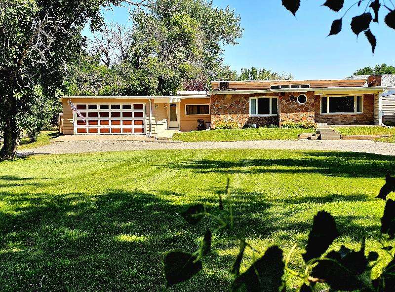 House for rent at 2019 2nd Ave SW, Great Falls, MT 59404