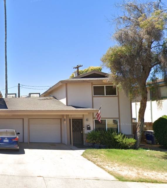 Townhouse for rent at 3725-3729 E Hampton Way, Fresno, CA 93726