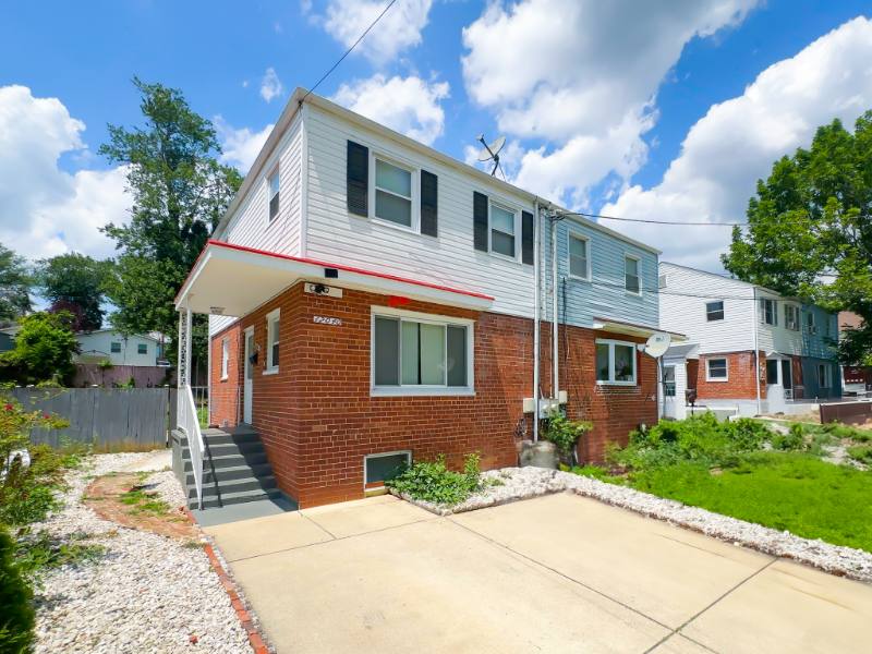 House for rent at 12040 Valleywood Dr, Silver Spring, MD 20902