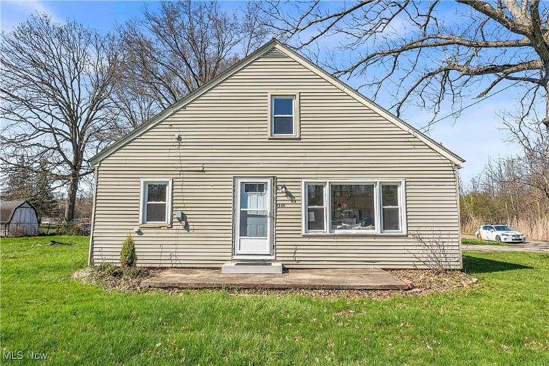 House for rent at 4238 Laurel Rd, Lorain, OH 44055