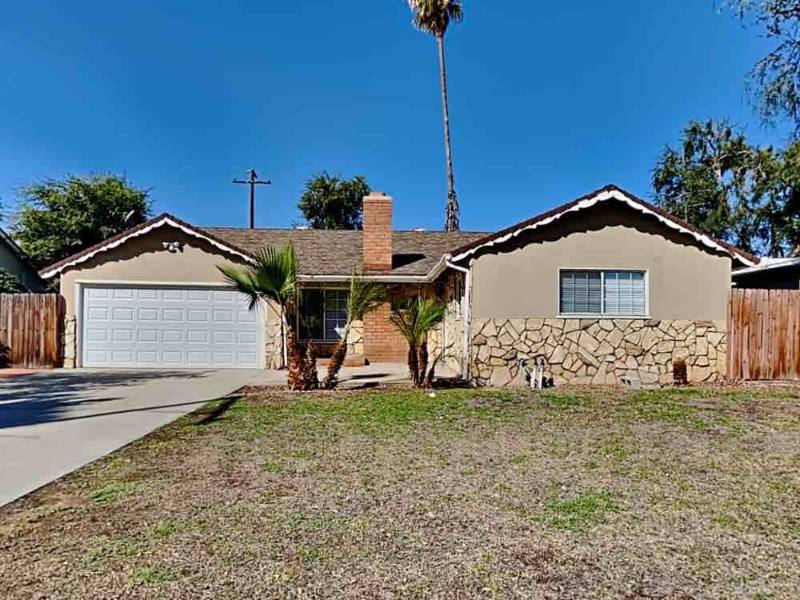 10635 Magnolia Ave #1, Riverside, CA 92505