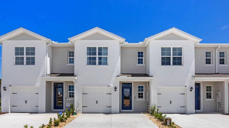 Townhouse for rent at 1908 Tamarack Pass, Davenport, FL 33837