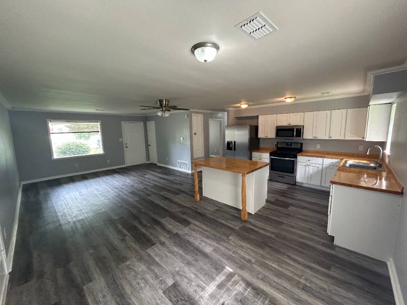 House for rent at 11090 Beverly Rd, Diberville, MS 39540