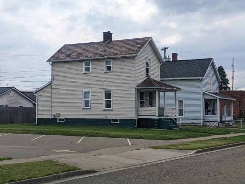 House for rent at 126 Regent St, Dover, OH 44622