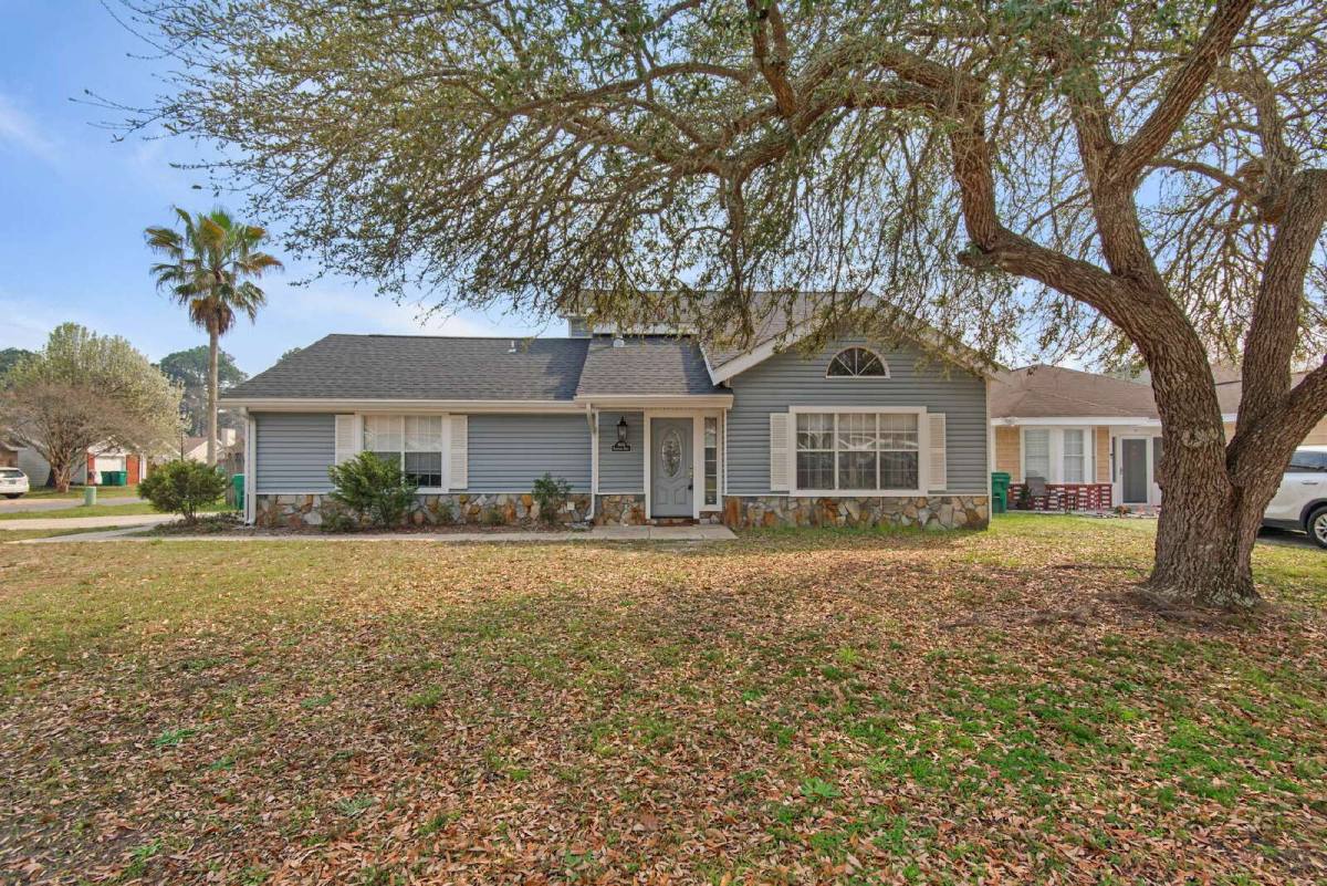 Townhouse for rent at 1908 Heartland Dr, Fort Walton Beach, FL 32547