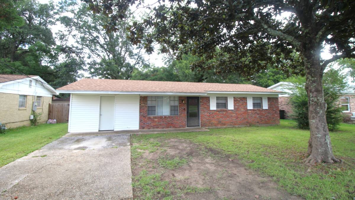 House for rent at 404 Ladybird Lane, Pensacola, FL 32503