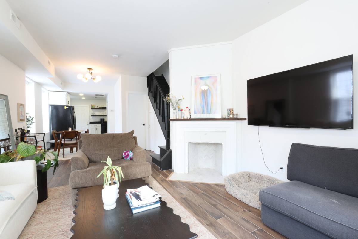 Townhouse for rent at 916 3rd St NE, Washington, DC 20002