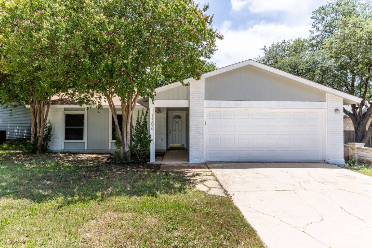 House for rent at 1306 Saint Lawrence St, San Antonio, TX 78245