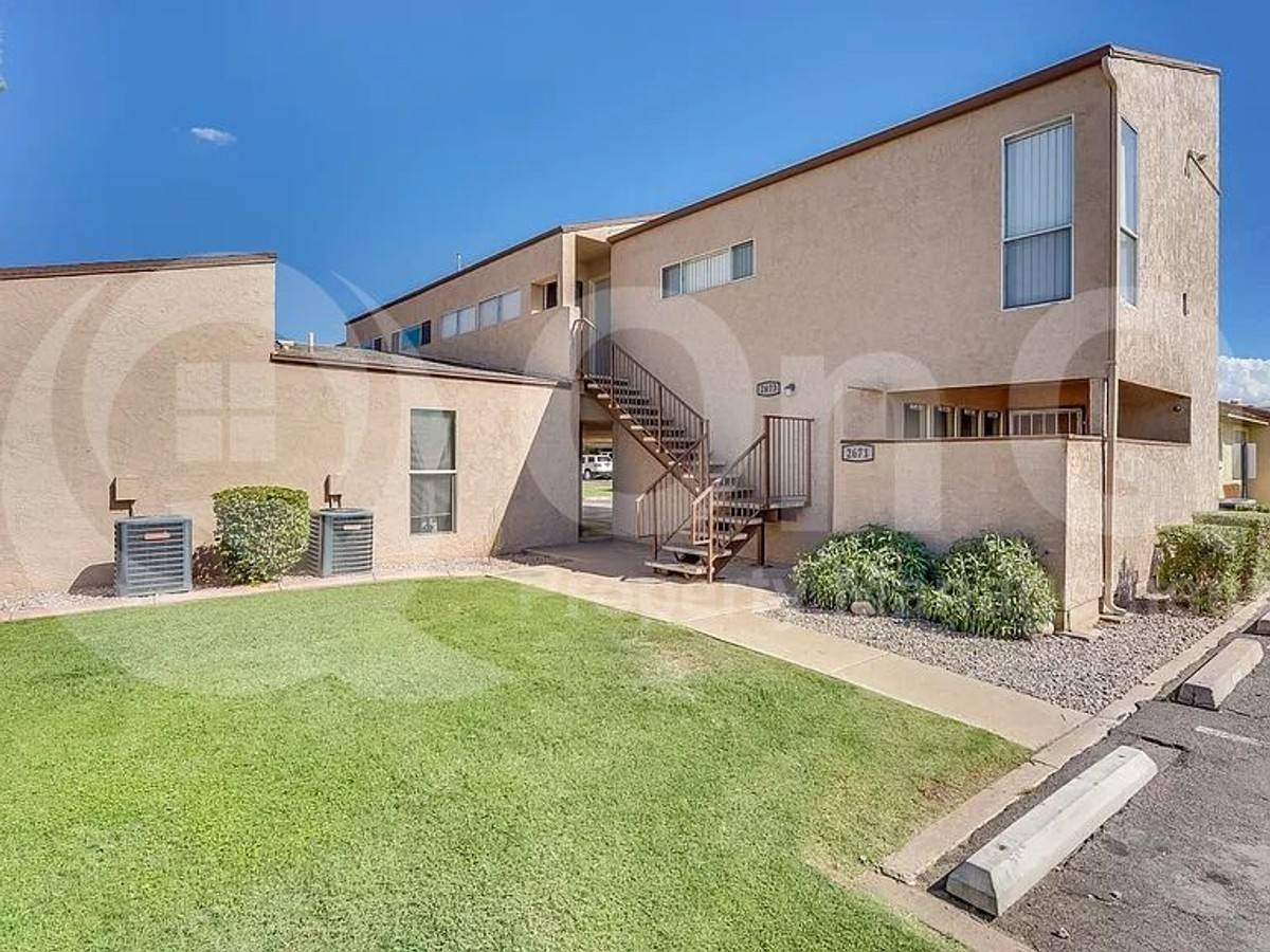 House for rent at 2673 E Oakleaf Dr, Tempe, AZ 85288