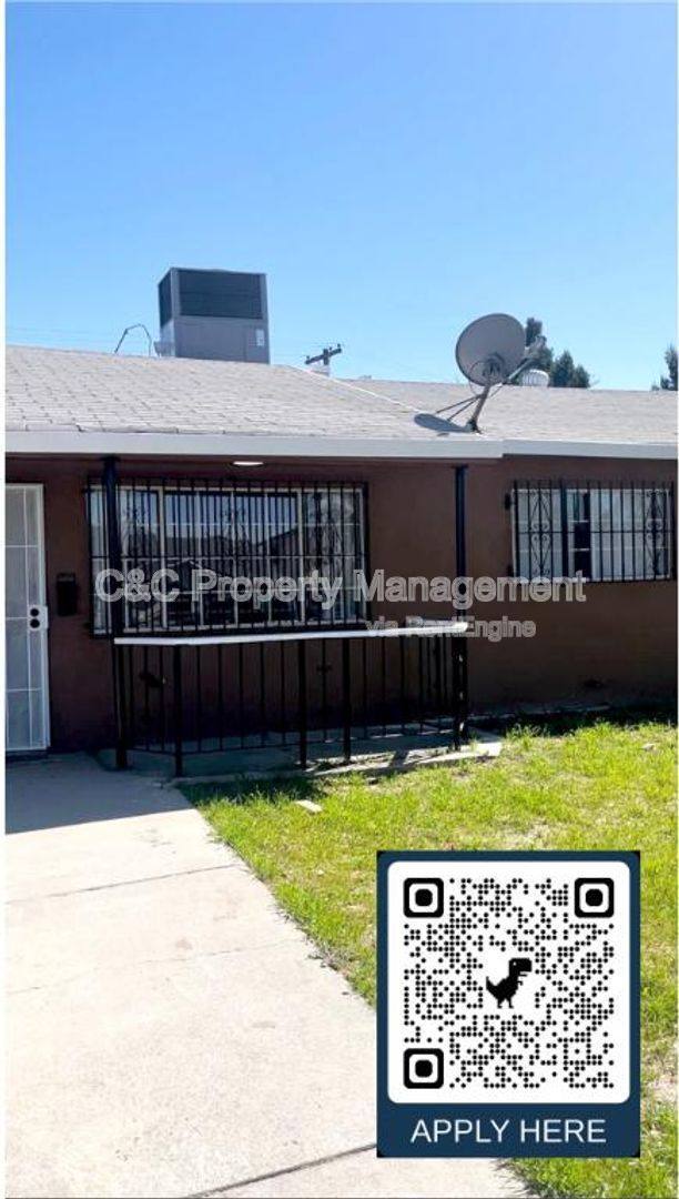 House for rent at 7551 24th St, Sacramento, CA 95822