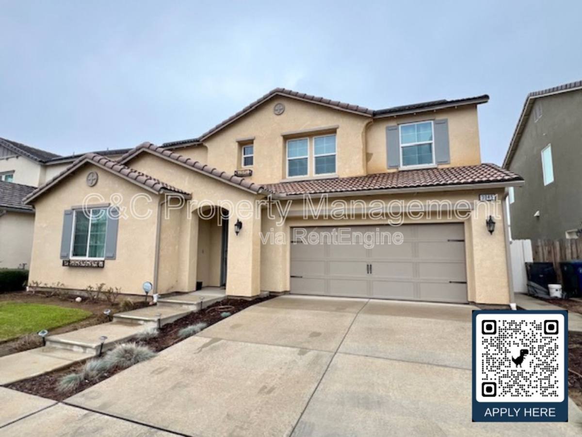 House for rent at 3045 Vermont Ave, Clovis, CA 93619