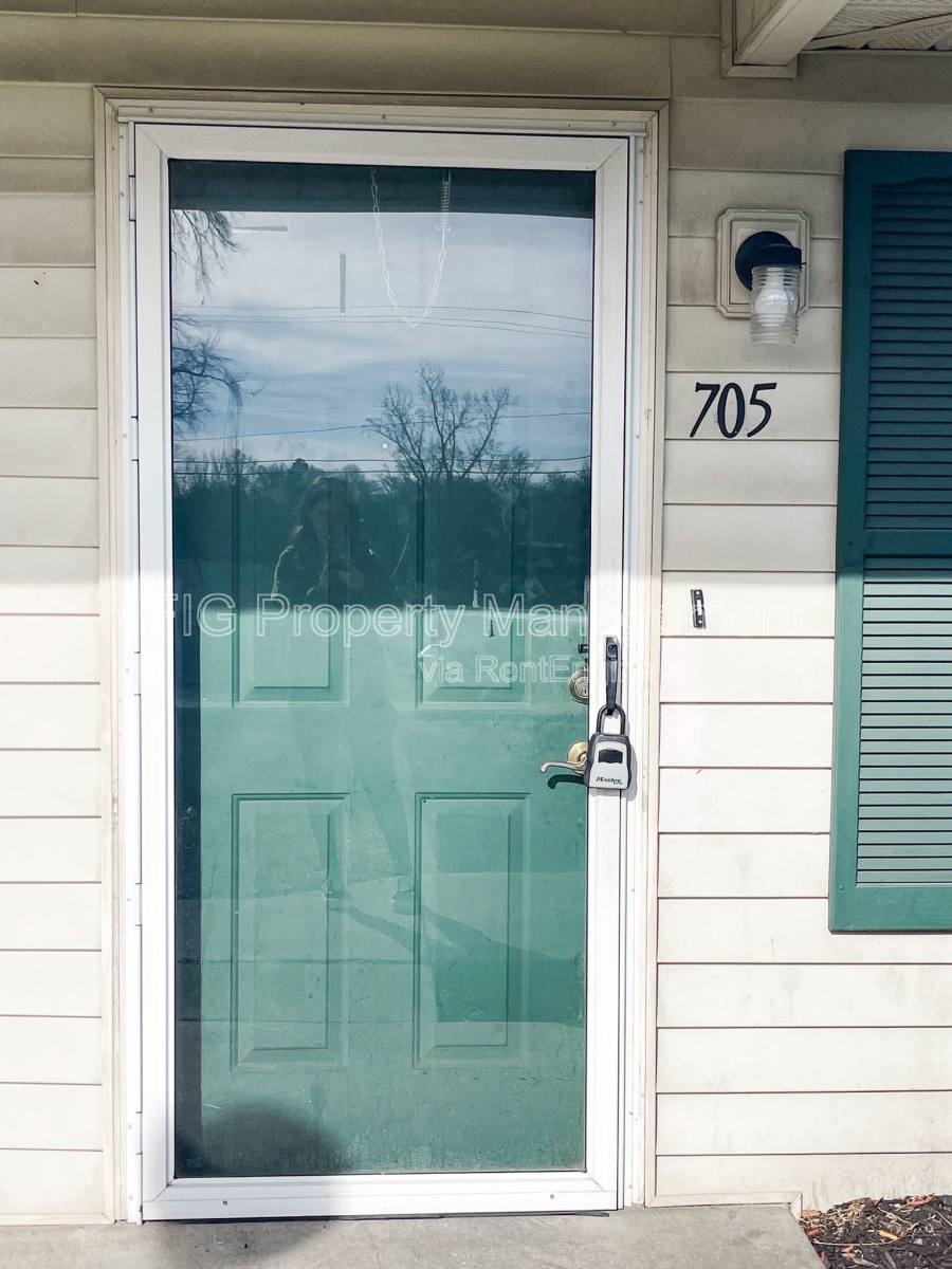 Apartment for rent at 705 Sanquine Way, Knoxville, TN 37917