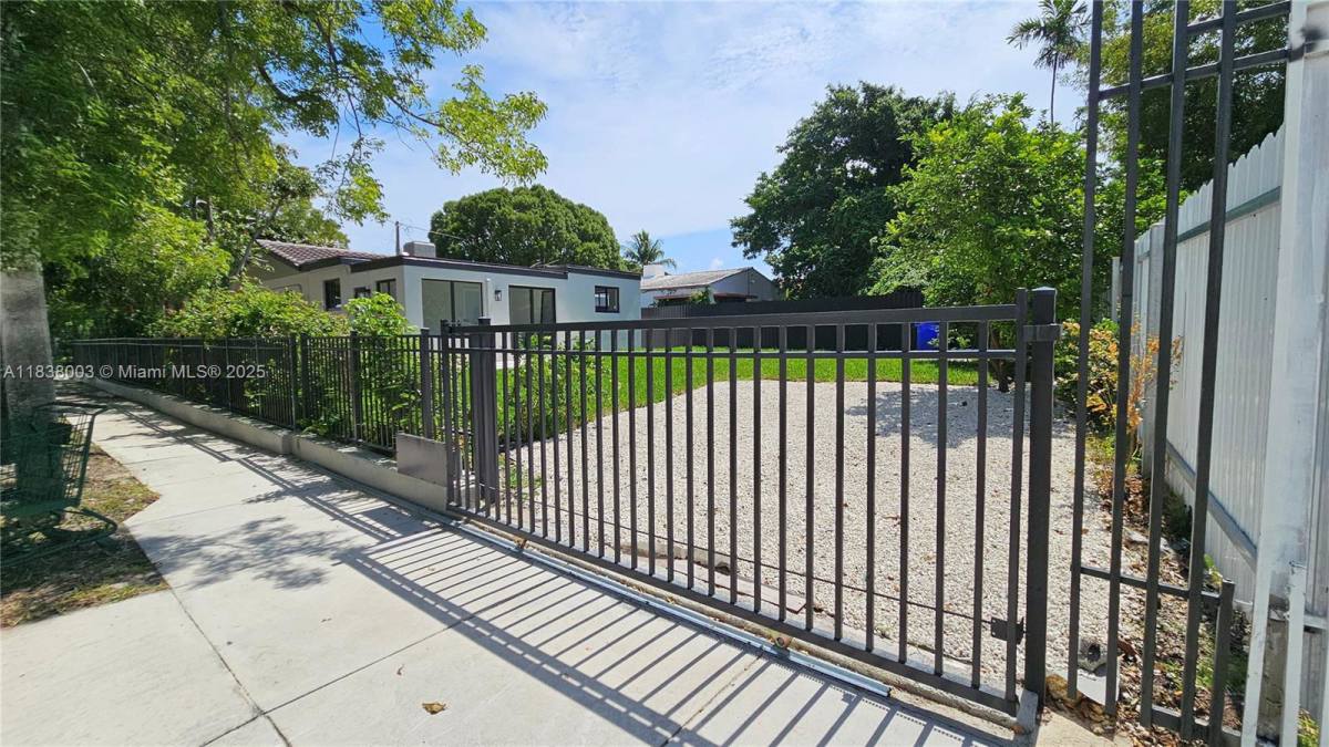 House for rent at 424 NE 63rd St, Miami, FL 33138