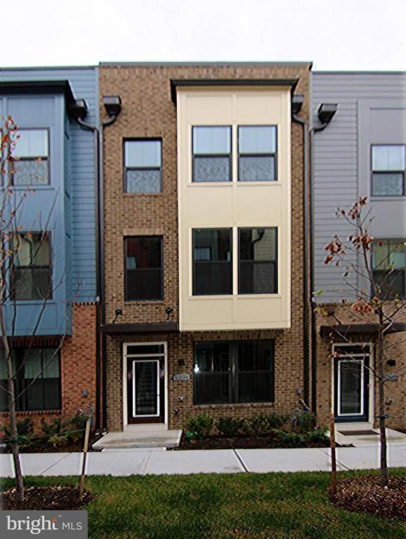 Townhouse for rent at 6204 Monitor St, Hyattsville, MD 20782