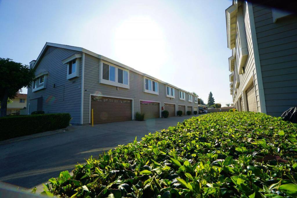 Condo for rent at 15712 S B St #6 92680, Tustin, CA 92780