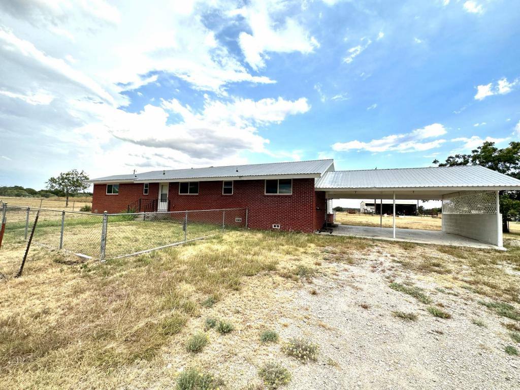21 W Prairie 324 Rd, Star, TX 76880