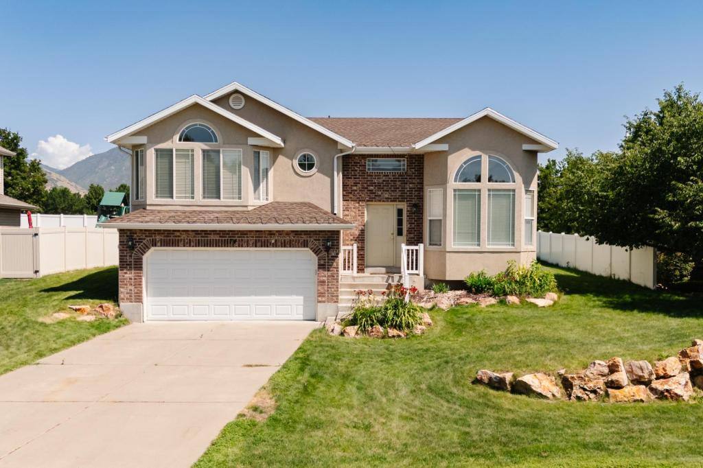 House for rent at 174 E 1400 S, Kaysville, UT 84037