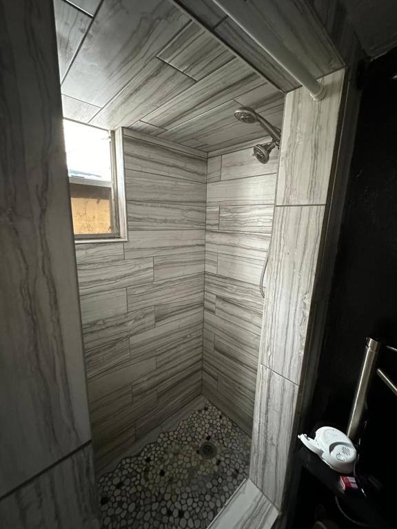 House for rent at 1716 NW Kinyon Ave, Lawton, OK 73507