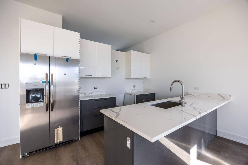 Apartment for rent at 2920 W Belmont #2R, Chicago, IL 60618