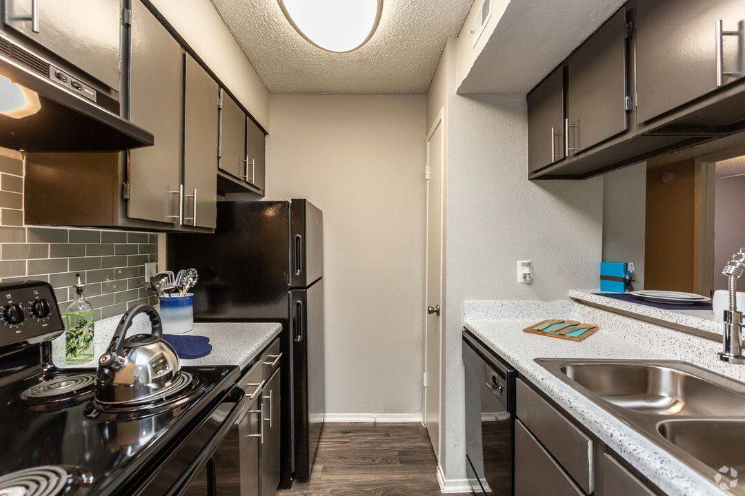 Apartment for rent at Acadia on the Lake, 4031 Thousand Oaks Dr, San Antonio, TX 78217