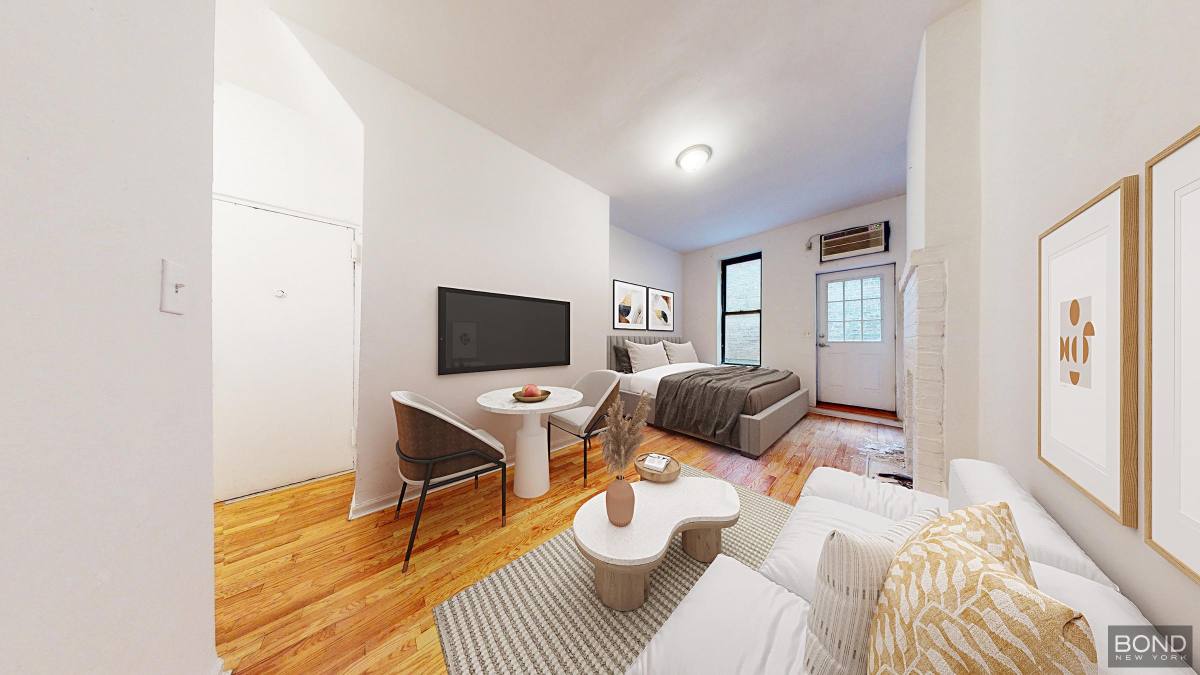 Apartment for rent at 41 Bedford St #1D, New York, NY 10014