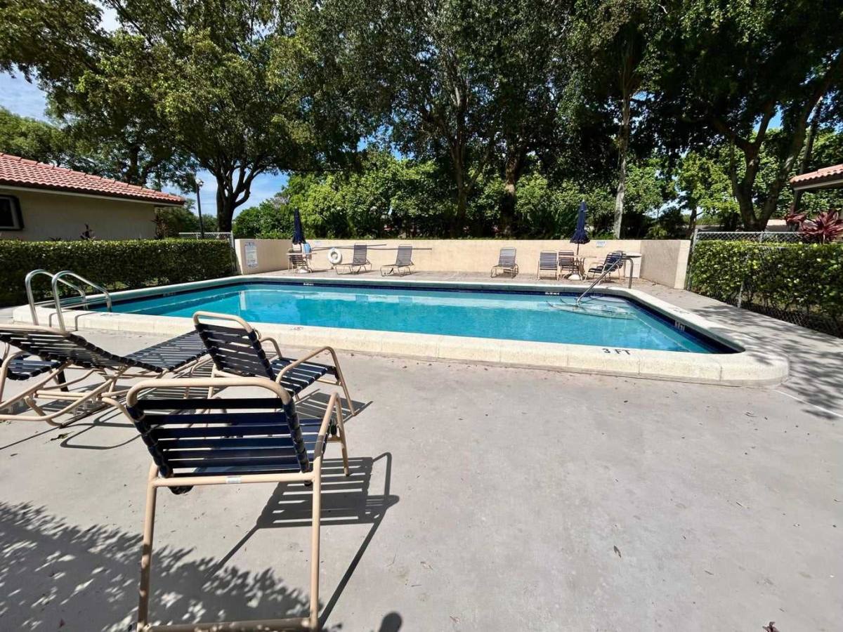 Condo for rent at 9649 NW 4th St, Coral Springs, FL 33071