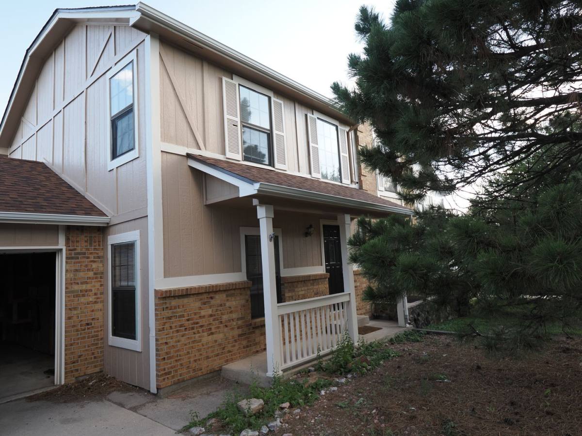 House for rent at 3215 Bunker Hill Dr, Colorado Springs, CO 80920