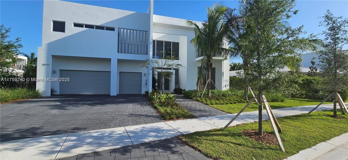 House for rent at 16644 Botaniko Dr, Fort Lauderdale, FL 33326
