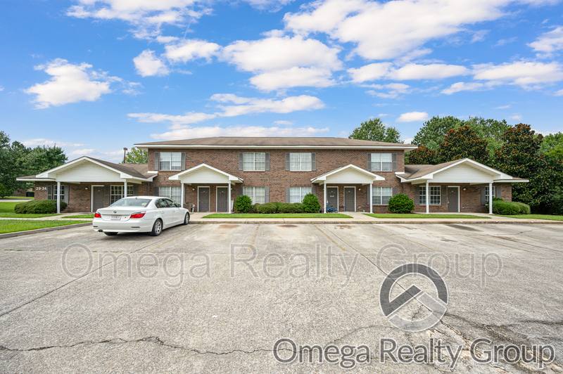 Apartment for rent at 100 Egg & Butter Rd, Columbiana, AL 35051