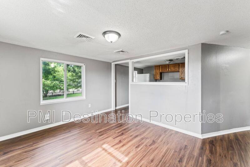 Apartment for rent at 9408 E 23rd St S #2E, Independence, MO 64052