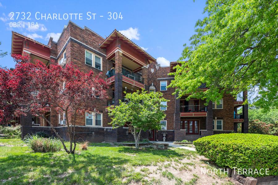 Apartment for rent at 2732 Charlotte St, Kansas City, MO 64109
