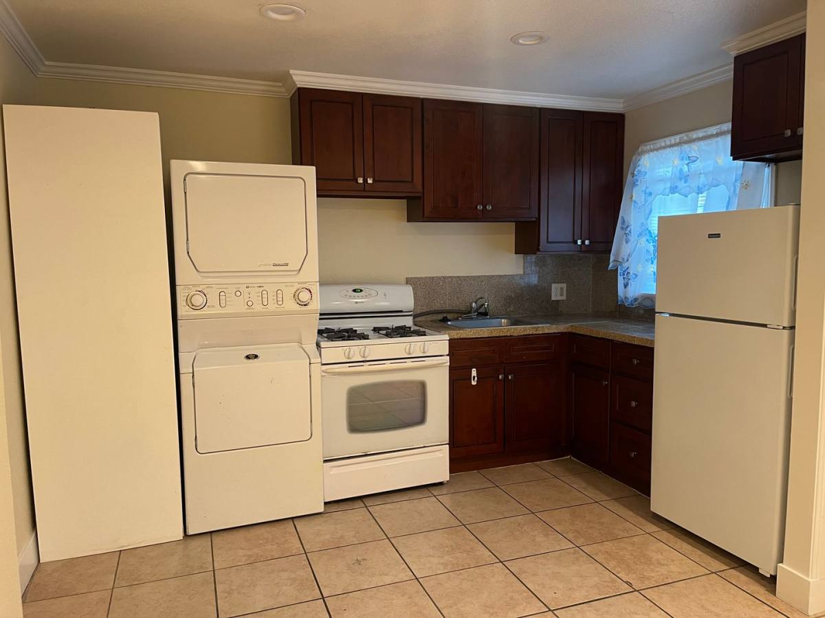 Apartment for rent at 1555 Washington St, Santa Clara, CA 95050
