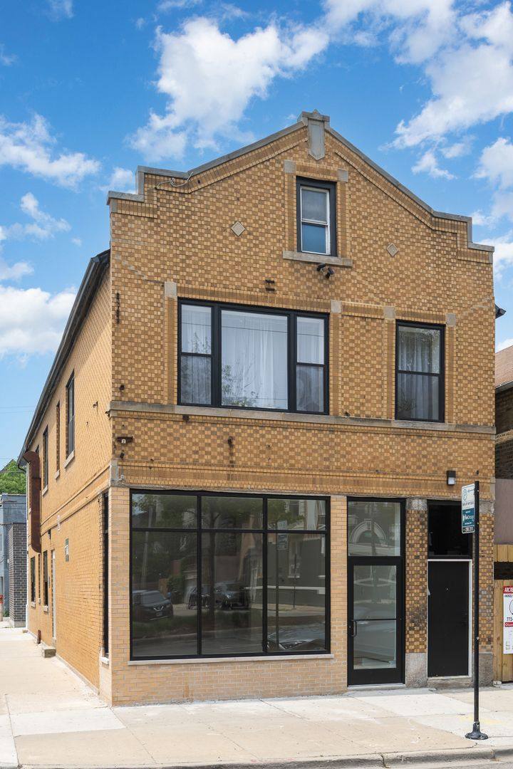 Apartment for rent at 846 N Ashland, Chicago, IL 60622