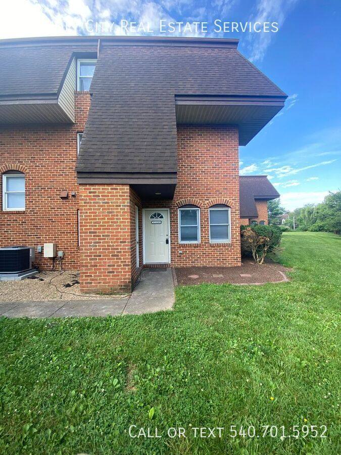 House for rent at 1119-D Reservoir St, Harrisonburg, VA 22801