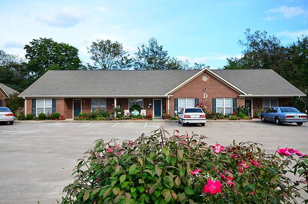 Apartment for rent at 2170 Belview Rd, Florence, AL 35630