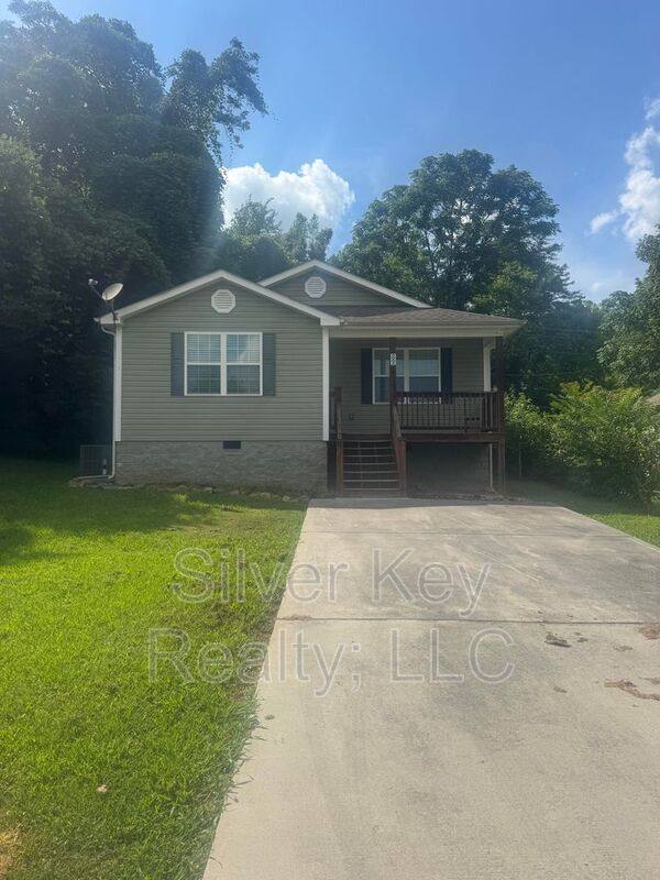 House for rent at 506 Dixon St, Athens, TN 37303