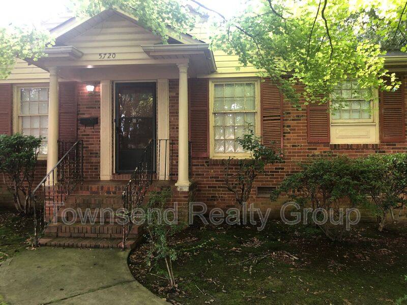 Townhouse for rent at 5720 Londonderry Rd, Charlotte, NC 28210