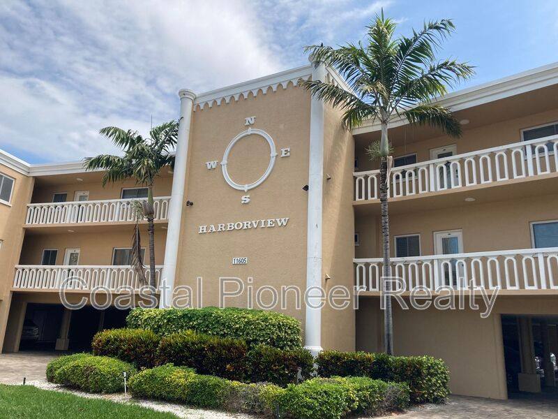 Condo for rent at 11605 3rd St E #201, Saint Petersburg, FL 33706