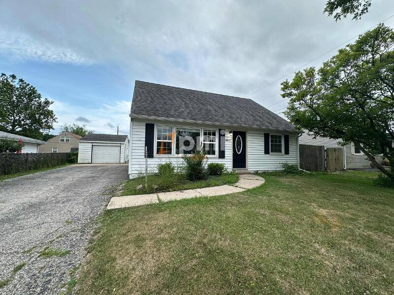 House for rent at 366-1 Lahonda Dr, Valparaiso, IN 46385