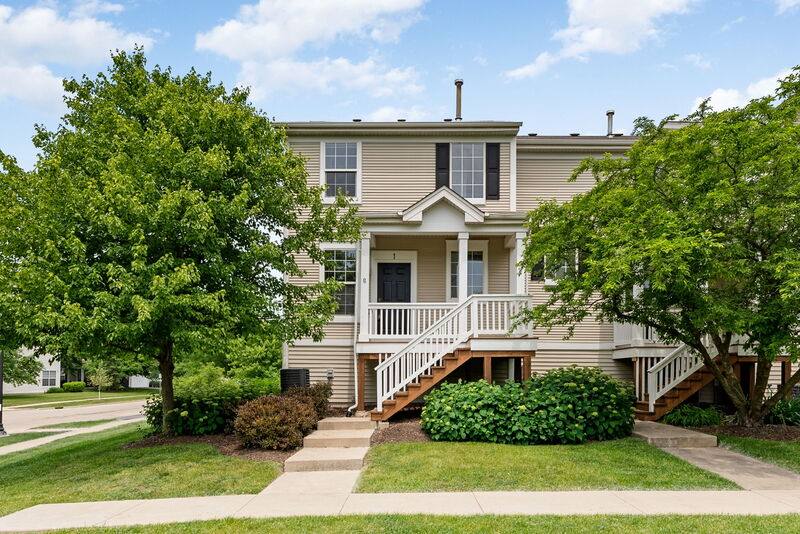 Condo for rent at 1464 Cambria Dr, Dekalb, IL 60115