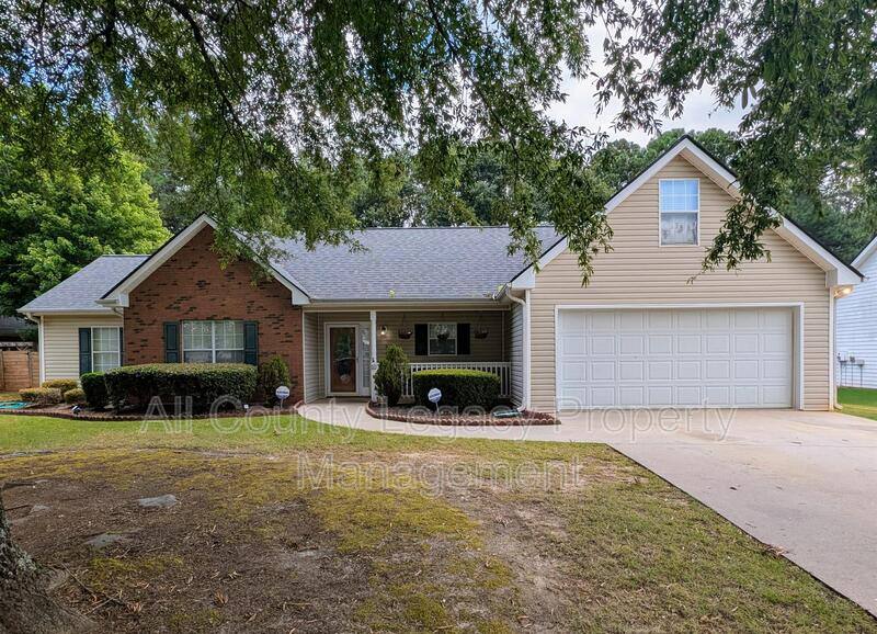 House for rent at 90 Summer Walk Dr, Covington, GA 30016