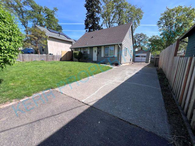 House for rent at 645 Columbia Ave, Gladstone, OR 97027