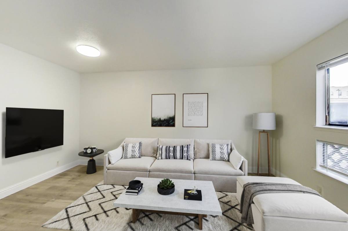 Apartment for rent at 1421 38th Ave #B, Oakland, CA 94601