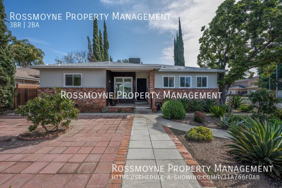 House for rent at 7000 Lasaine Ave, Van Nuys, CA 91406