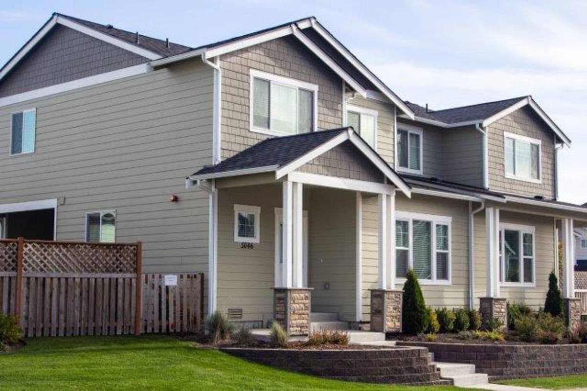 Townhouse for rent at 4th Ave SW, Olympia, WA 98502