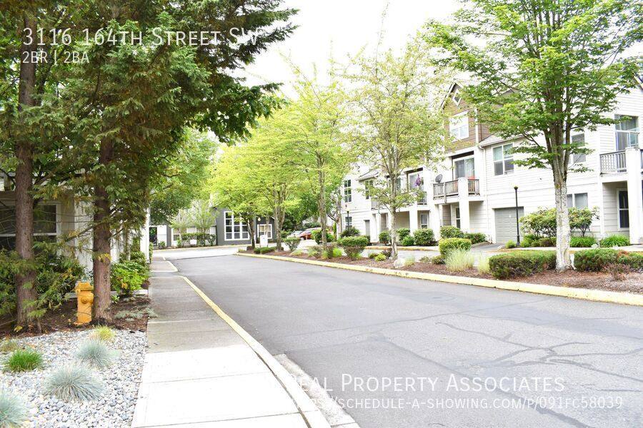 Townhouse for rent at 3116 164th St SW, Lynnwood, WA 98087