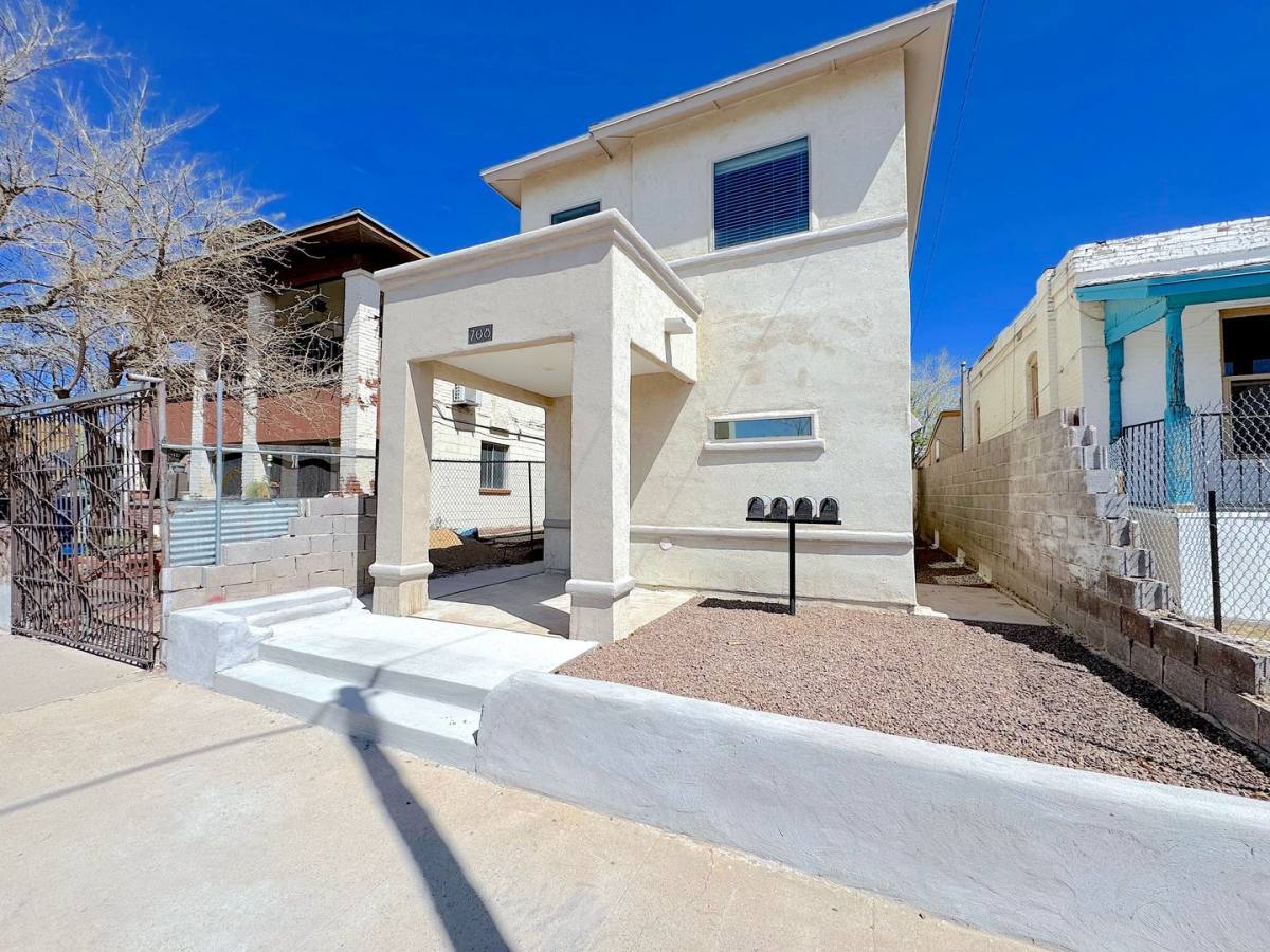 Condo for rent at 708 S Saint Vrain, El Paso, TX 79901