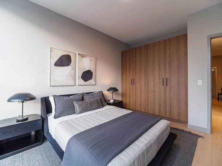 Apartment for rent at 920 N Wells St, Chicago, IL 60610